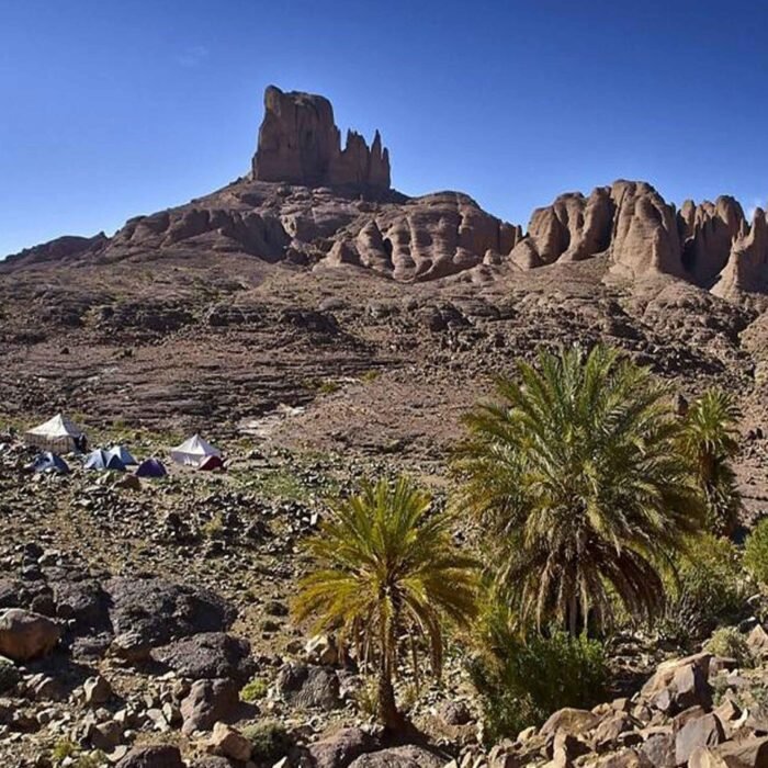 Bivouac-Saghrou-trekking-randonnee-au-maroc-happy-trip-scaled